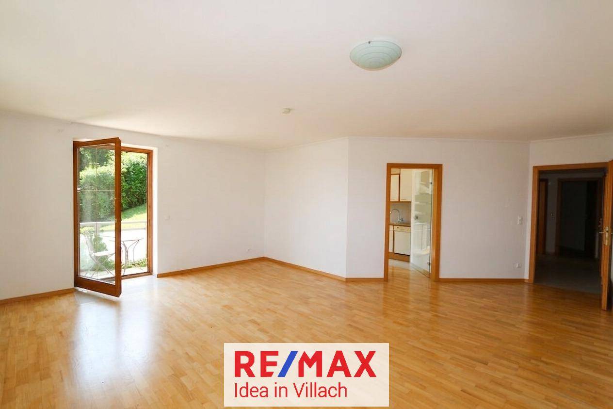Bright Wohnung with balcony garden access and distant view