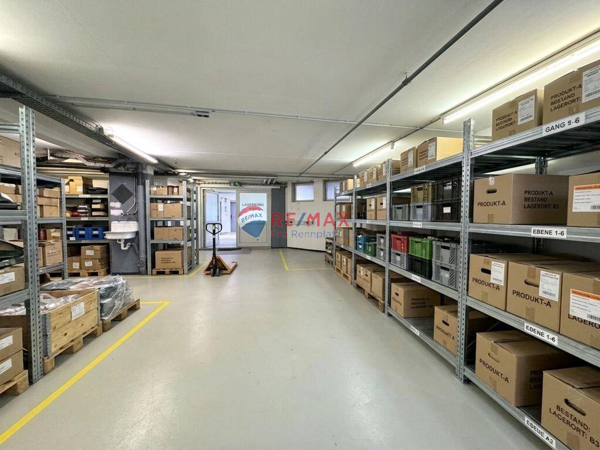 Versatile basement unit in a commercial area Souterrainwohnung