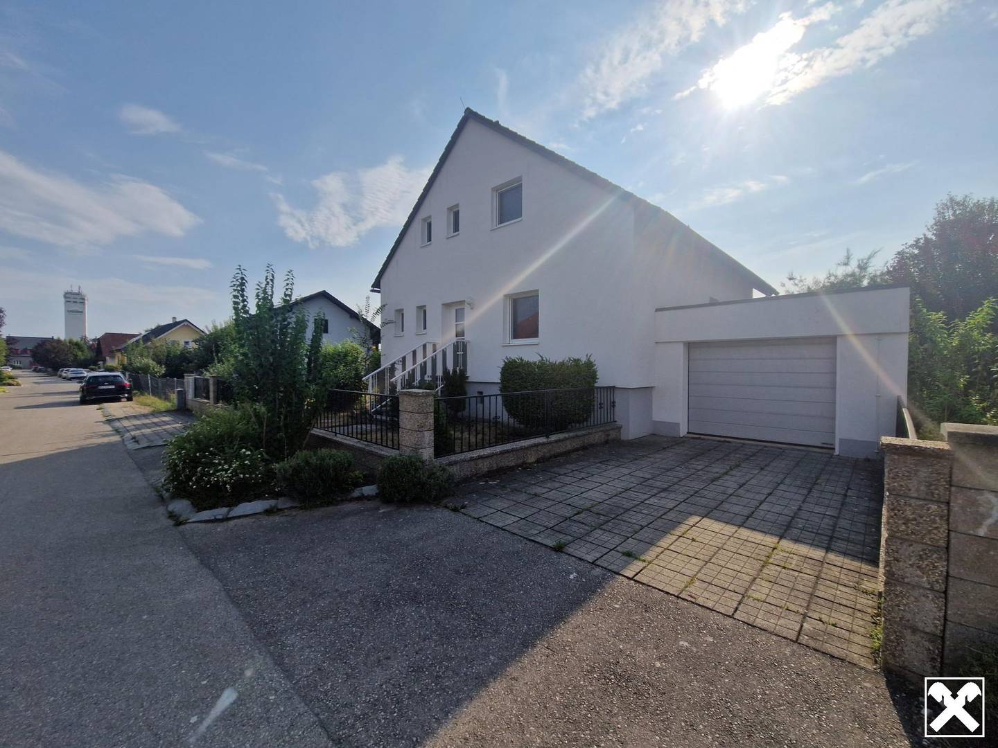 Refurbished family apartment with garden and garage