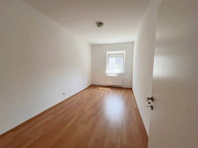 Top Neubauwohnung Nähe Schillerplatz, auch 2er WG tauglich