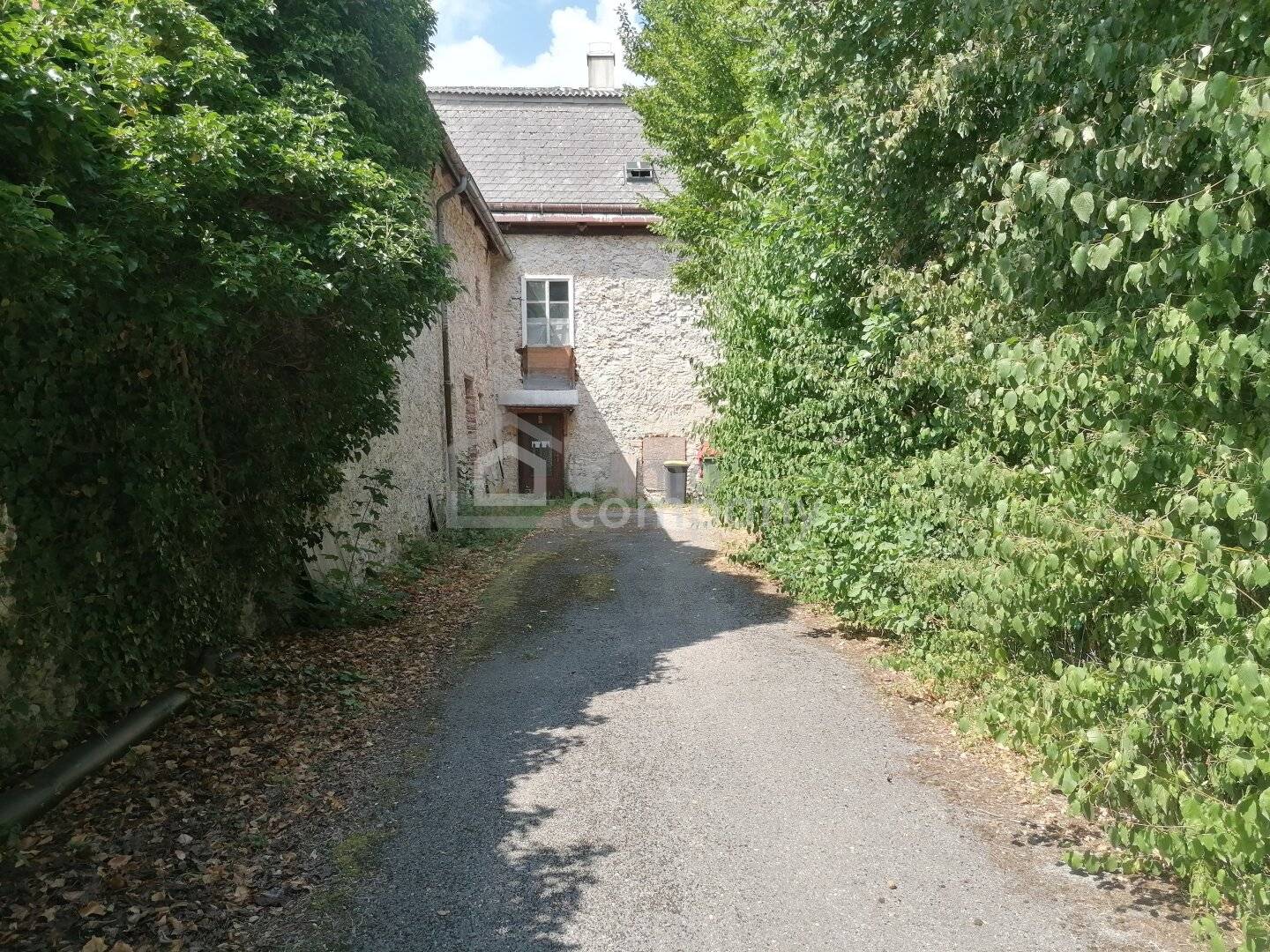 Geschichte trifft Zukunft - Einzigartiger Vierkanthof mit Gasthaus und 4 Wohneinheiten