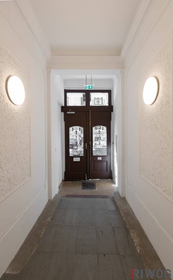 Quiet old building apartment // Kaiserstraße, 1070 Wien