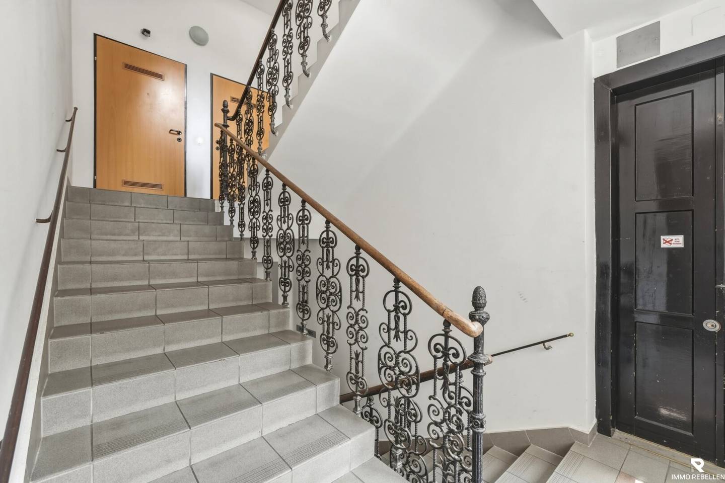 Living with exceptionally generous outdoor space – 3 rooms &amp; 65 m² terrace in 1120 Vienna