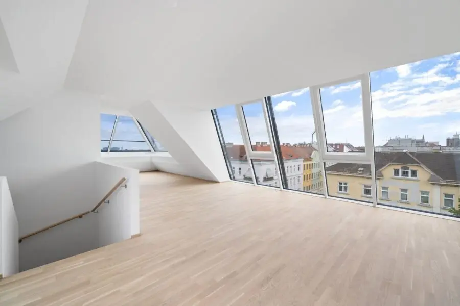 First occupancy ! Exclusive 148 m² attic apartment with 3 terraces in fully renovated building (Top 21)