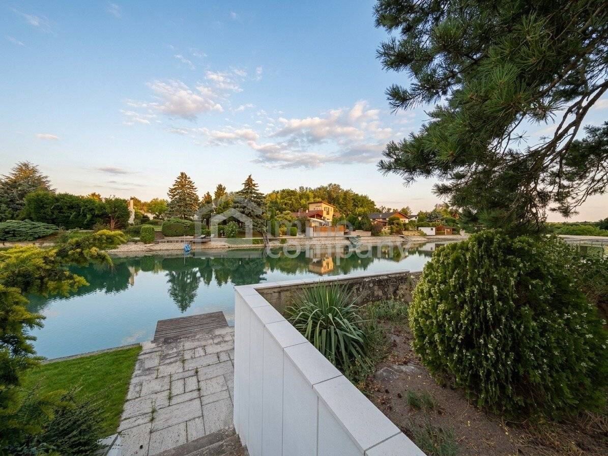 Lake plot 800m² in 2294 Breitensee – Natural idyll for sale for €290,000
