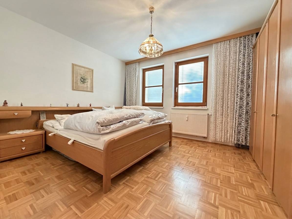 Helle Wohnung mit Loggia in ruhiger stadtnaher Lage