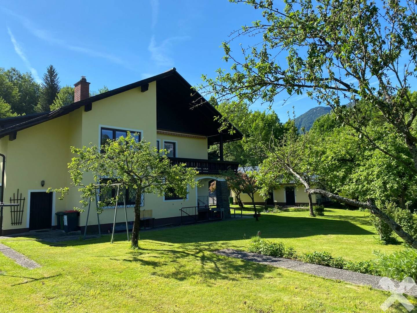 Familienwohnung in ruhiger Lage mit großem Garten