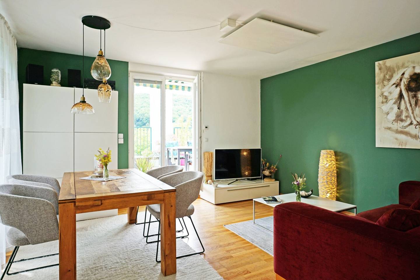 Apartment with a large roof terrace and green view