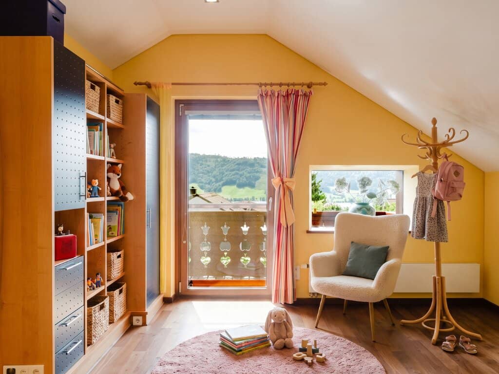 Raum für Generationen. Ein besonderes Landhaus mit Einliegerwohnung und Irrseeblick