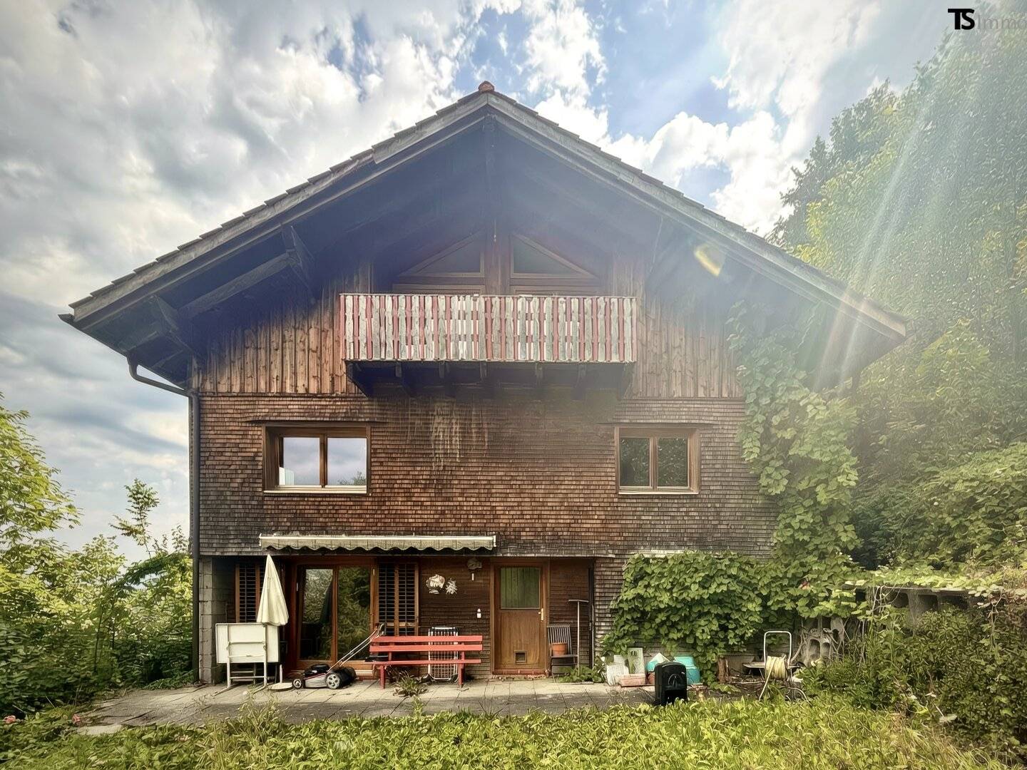 Hohenems: Großzügiges Wohnhaus auf 1.309 m² Grundstück – Panoramablick über das Rheintal