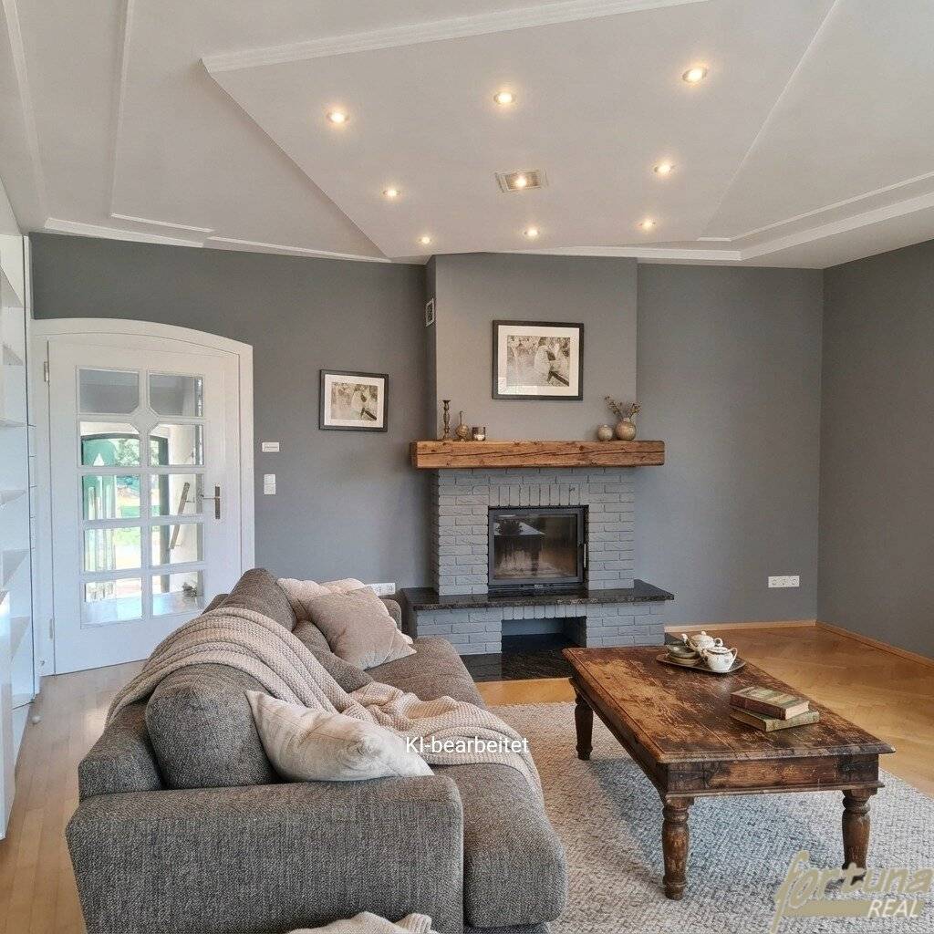 Stylish villa from 1913 with a dream garden in Fischamend
