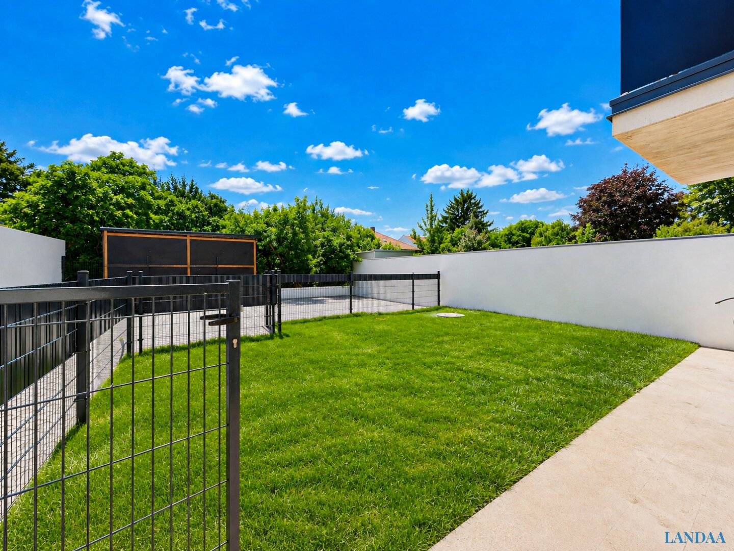 ++NEW++ Exclusive living on three levels in Baden – 5 rooms, private garden! Modern semi-detached house in a central quiet location