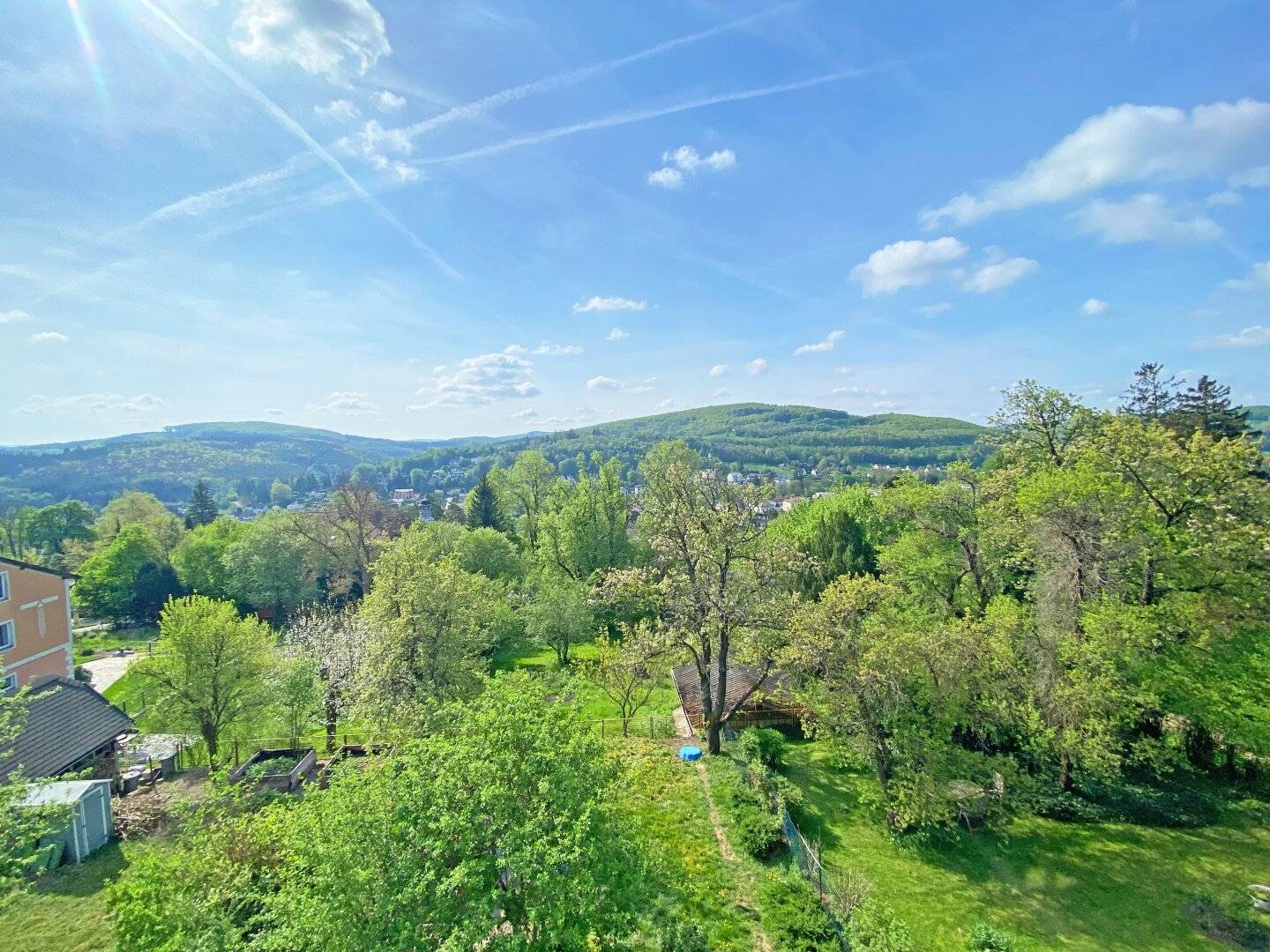Dachgeschosswohnung Traumblick Garten Schwimmteich