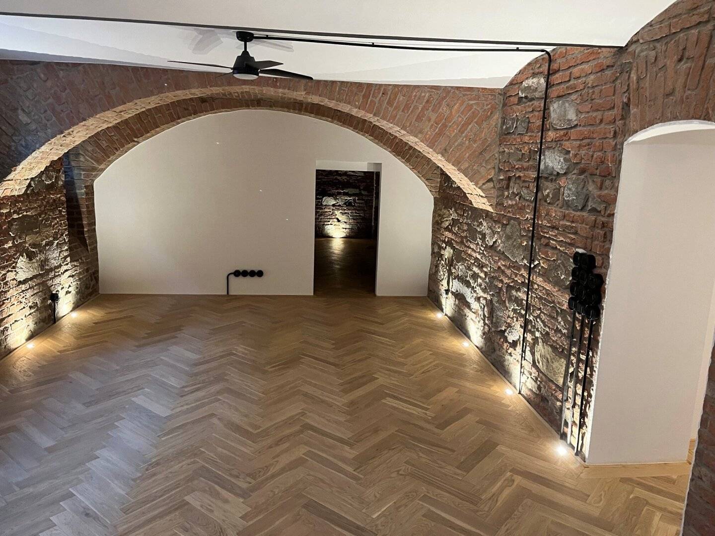 Versatile Commercial Space / Charming Atelier / Party Room in the 18th District | Cottageviertel