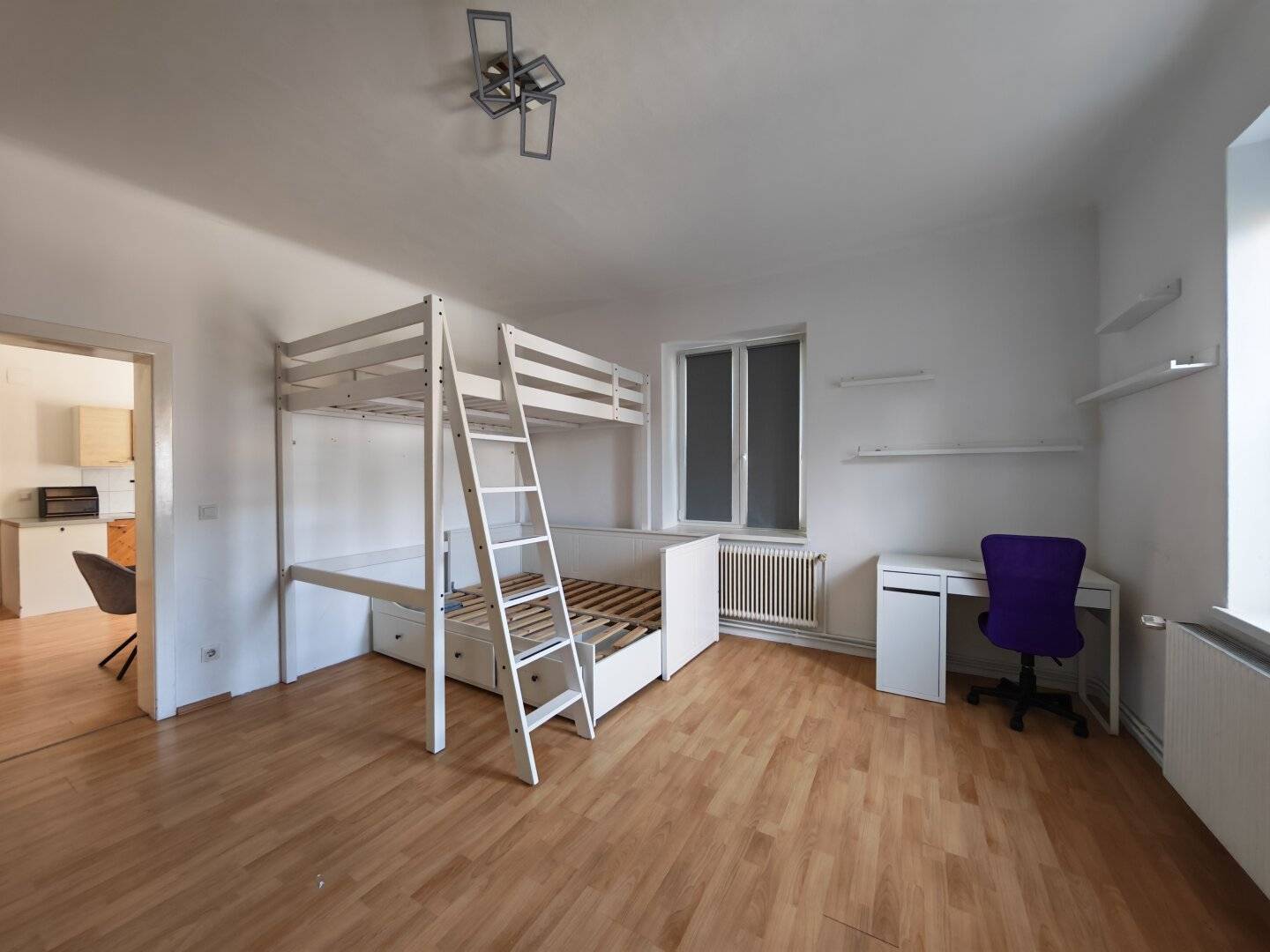 Wohnen oder Büro / Praxis - Parkplatzmöglichkeiten vorhanden
