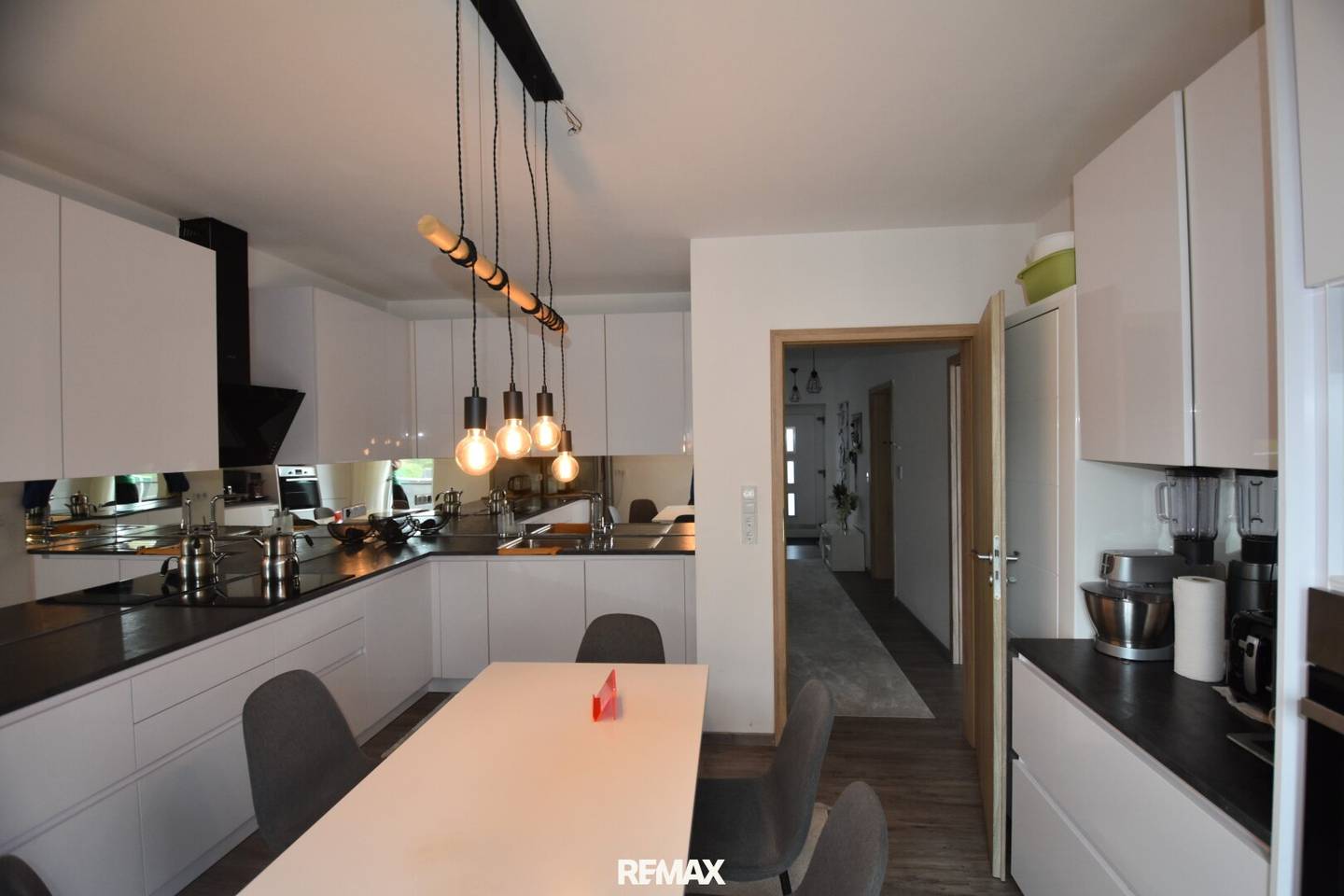 Modernes Wohnhaus in guter Stadtrandlage, entlang des Ybbsflusses