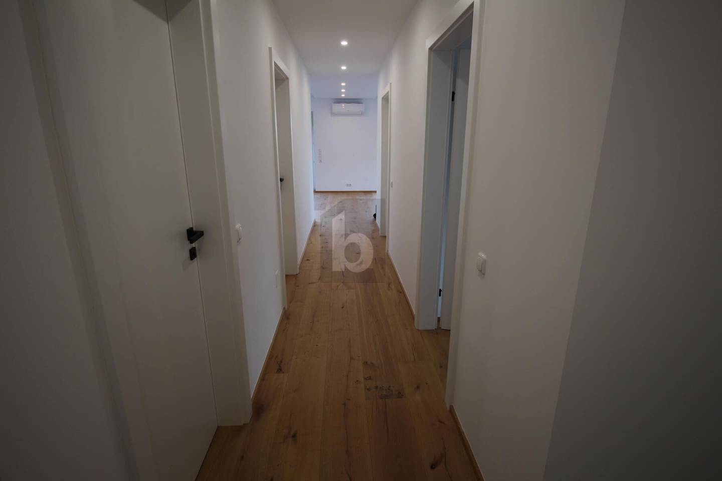 Penthouse mit großzügiger Dachterrasse und Aufzug