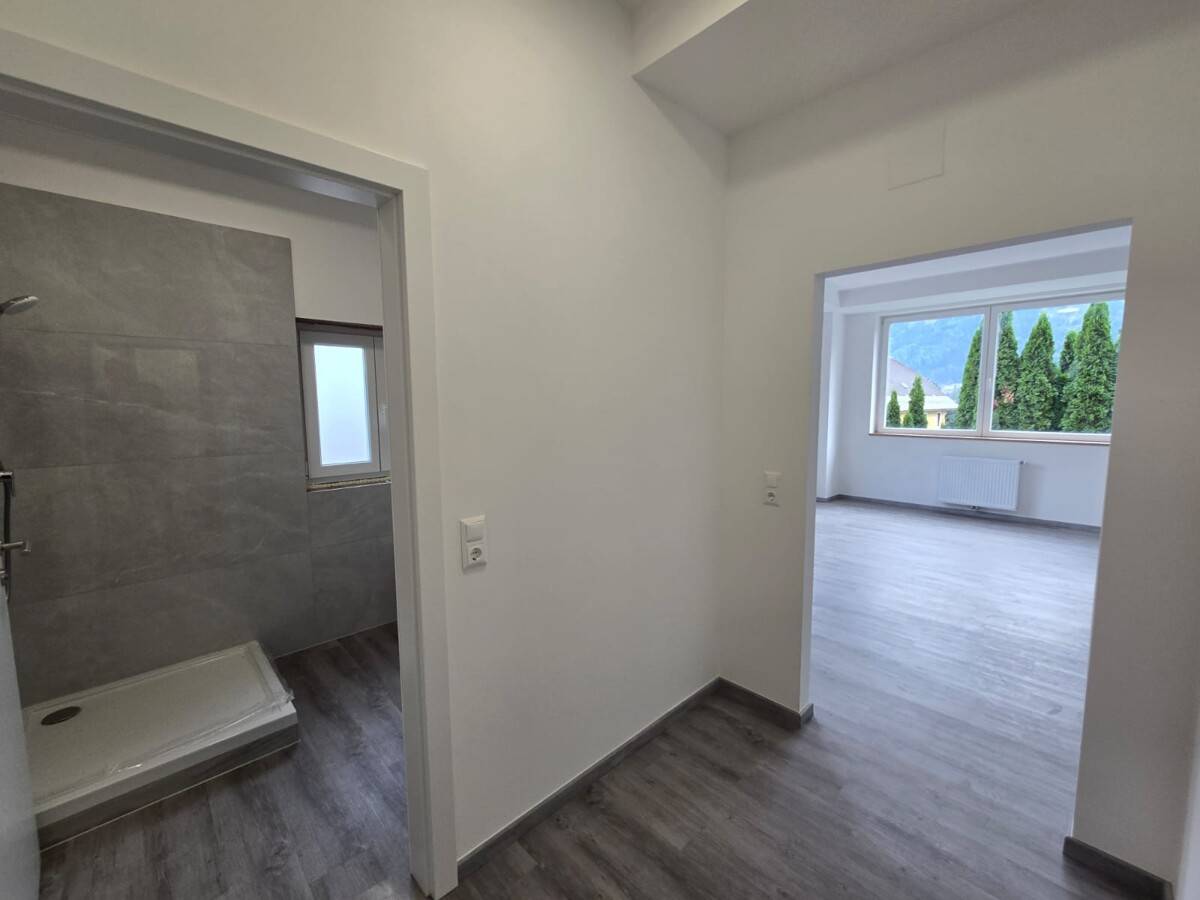 Bright Erdgeschosswohnung with large terrace and parking