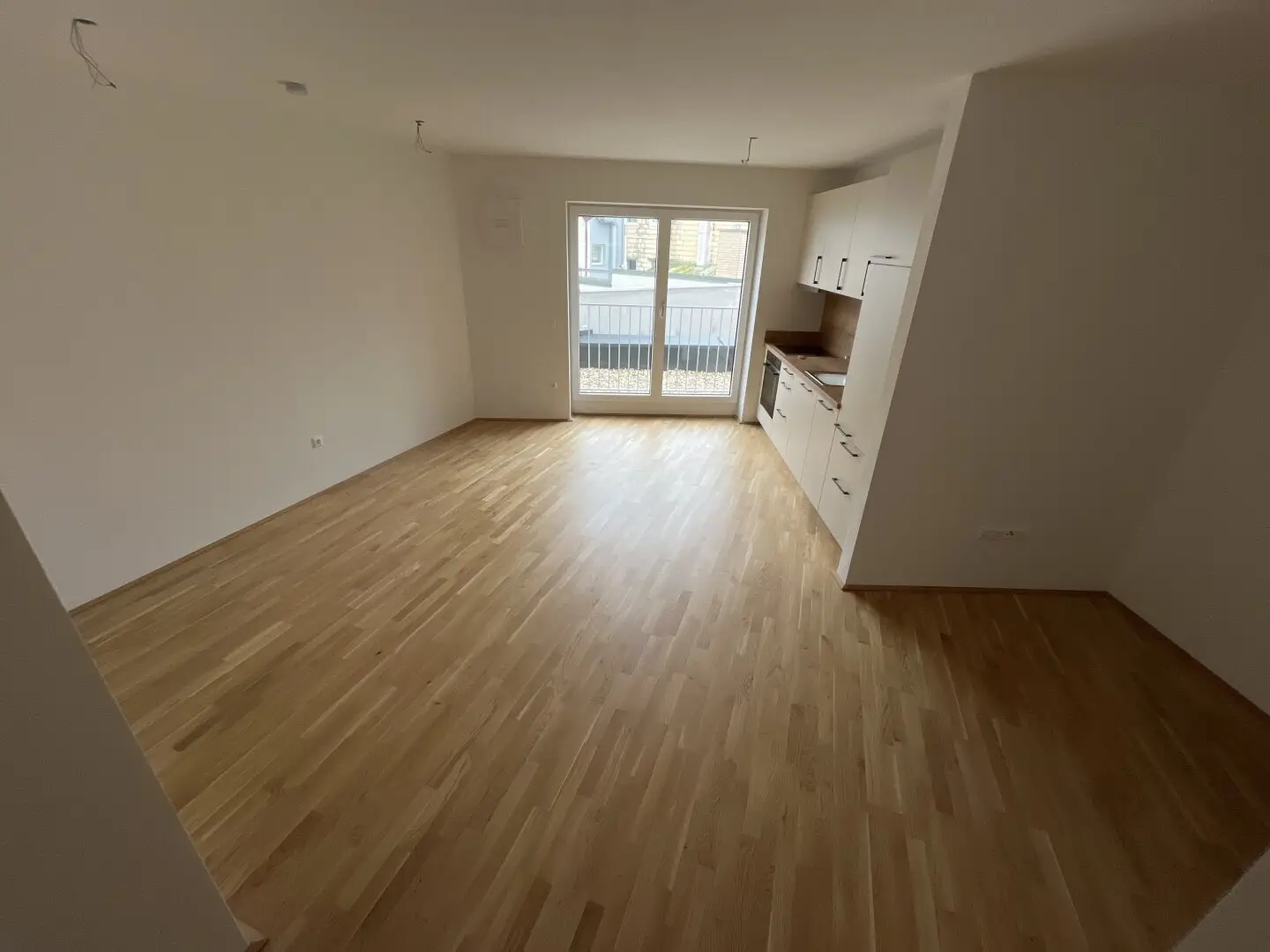 Moderne 2-Zimmer-Neubauwohnung mit möblierter Küche im Zentrum von Ried im Innkreis