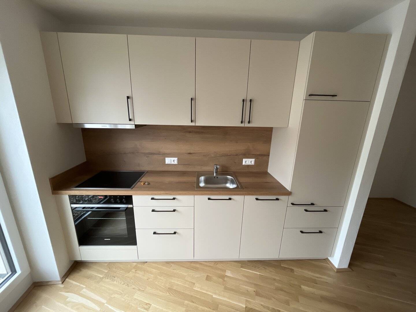 Modern 2-room new build apartment with furnished kitchen in the center of Ried im Innkreis