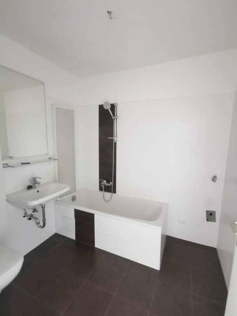 like-new 2 1/2 room attic maisonette apartment with terrace