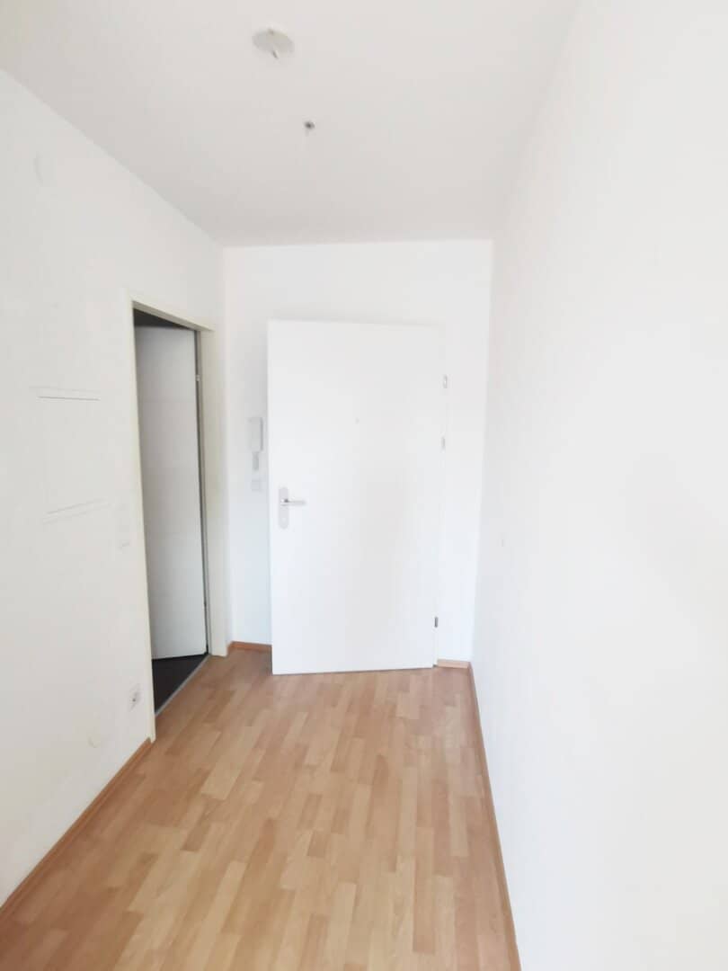 like-new 2 1/2 room attic maisonette apartment with terrace