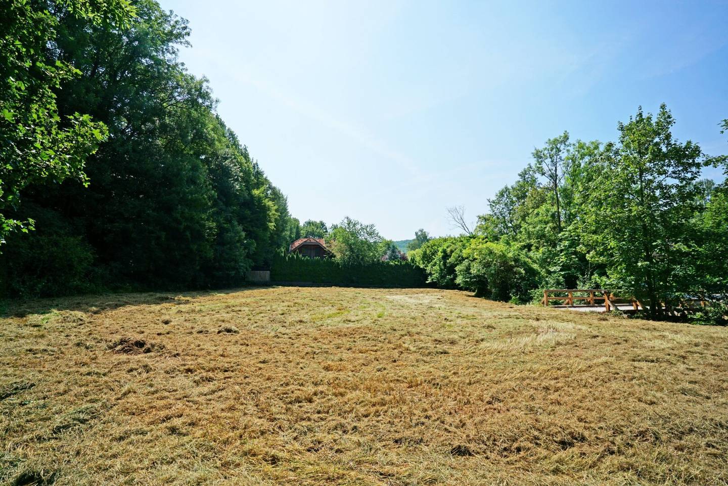 Ebenes Baugrundstück in sonniger Ruhelage nur 2 km vom Pressbaumer Zentrum