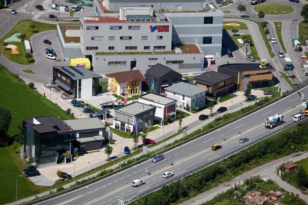 Musterhauspark Innsbruck DEZ Area Exclusive Sales or Office Unit for Companies around Construction, Living, Financing and Similar