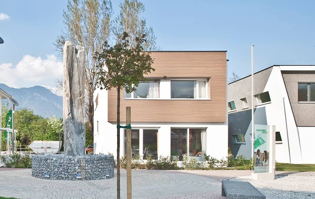 Musterhauspark Innsbruck DEZ Area Exclusive Sales or Office Unit for Companies around Construction, Living, Financing and Similar