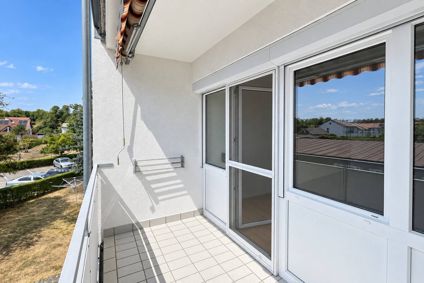 Modern 4-room apartment with balcony in Neuzeug – like new, 90m², 1st floor