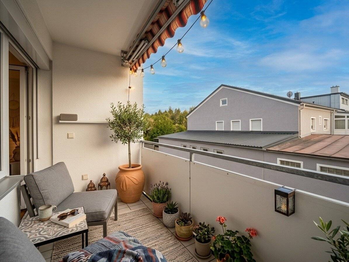 Modern 4-room apartment with balcony in Neuzeug – like new, 90m², 1st floor