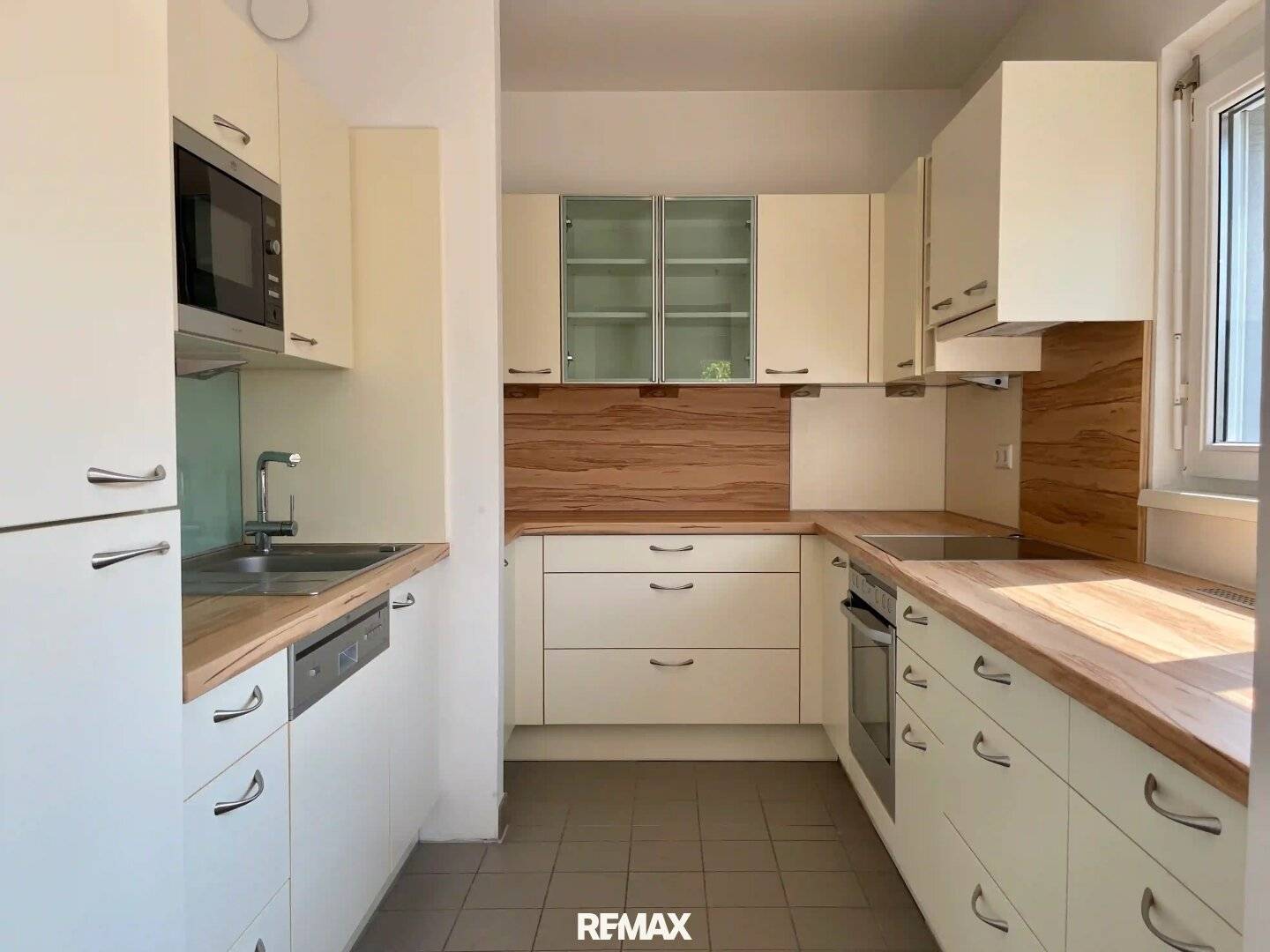 137 m² Comfort with 2 Balconies | Exclusive Residential Dream in Hetzendorf