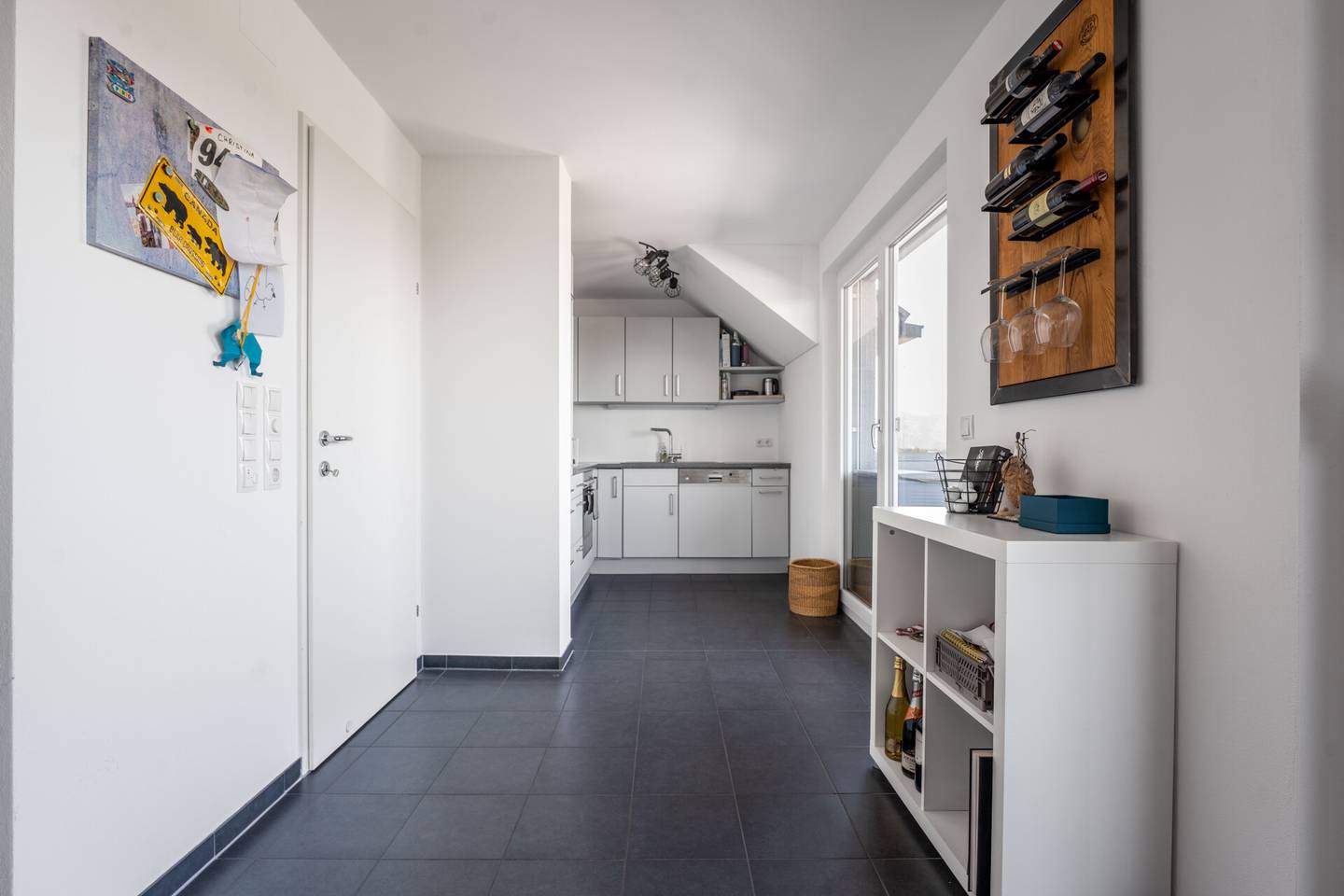Bright apartment with terrace and distant mountain view