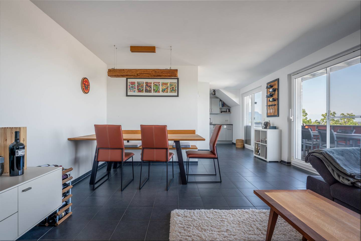 Bright apartment with terrace and distant mountain view