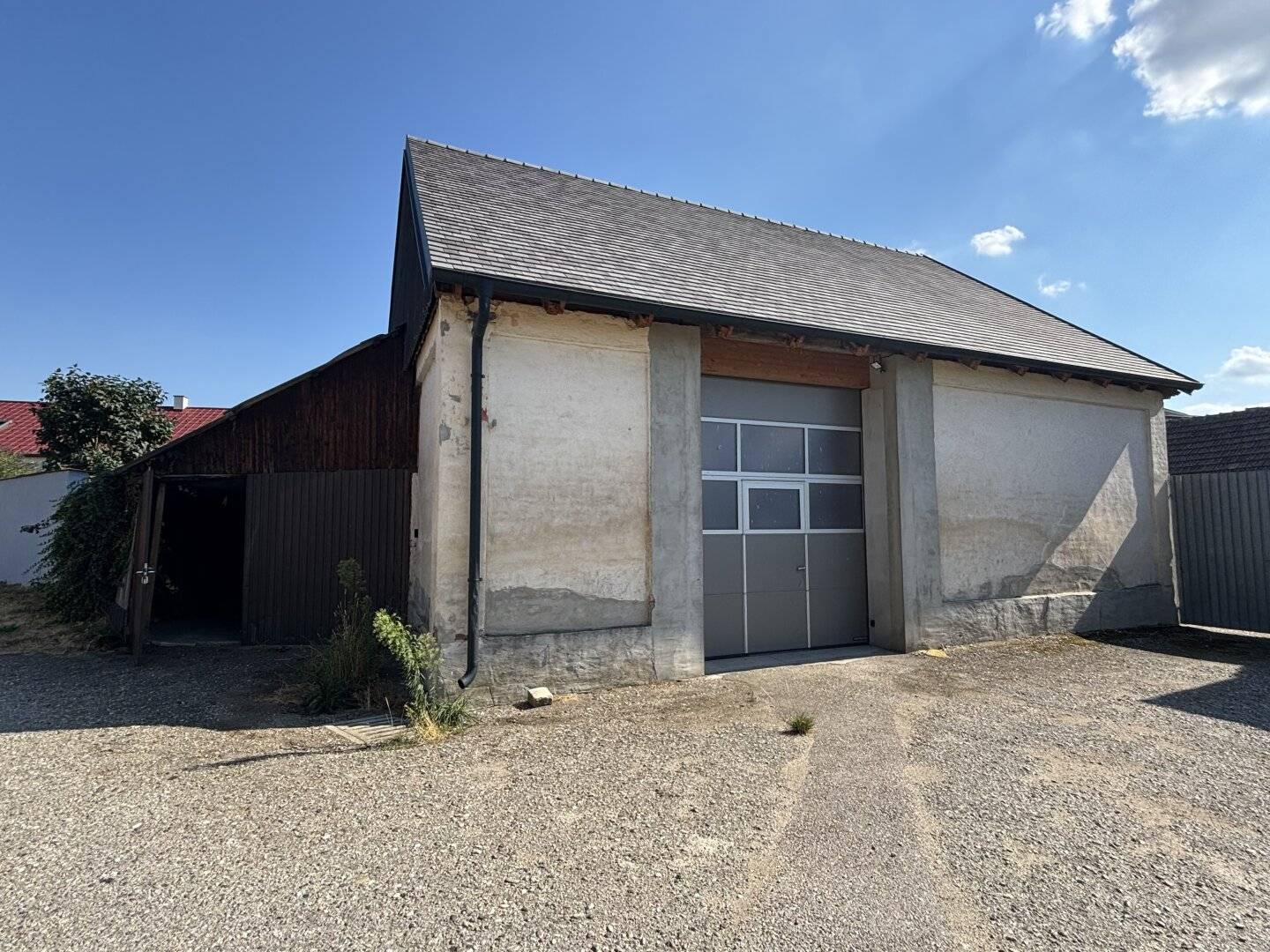 100m² Hall Near Laa/Thaya with Farmhouse in Need of Renovation - for only 129.000
