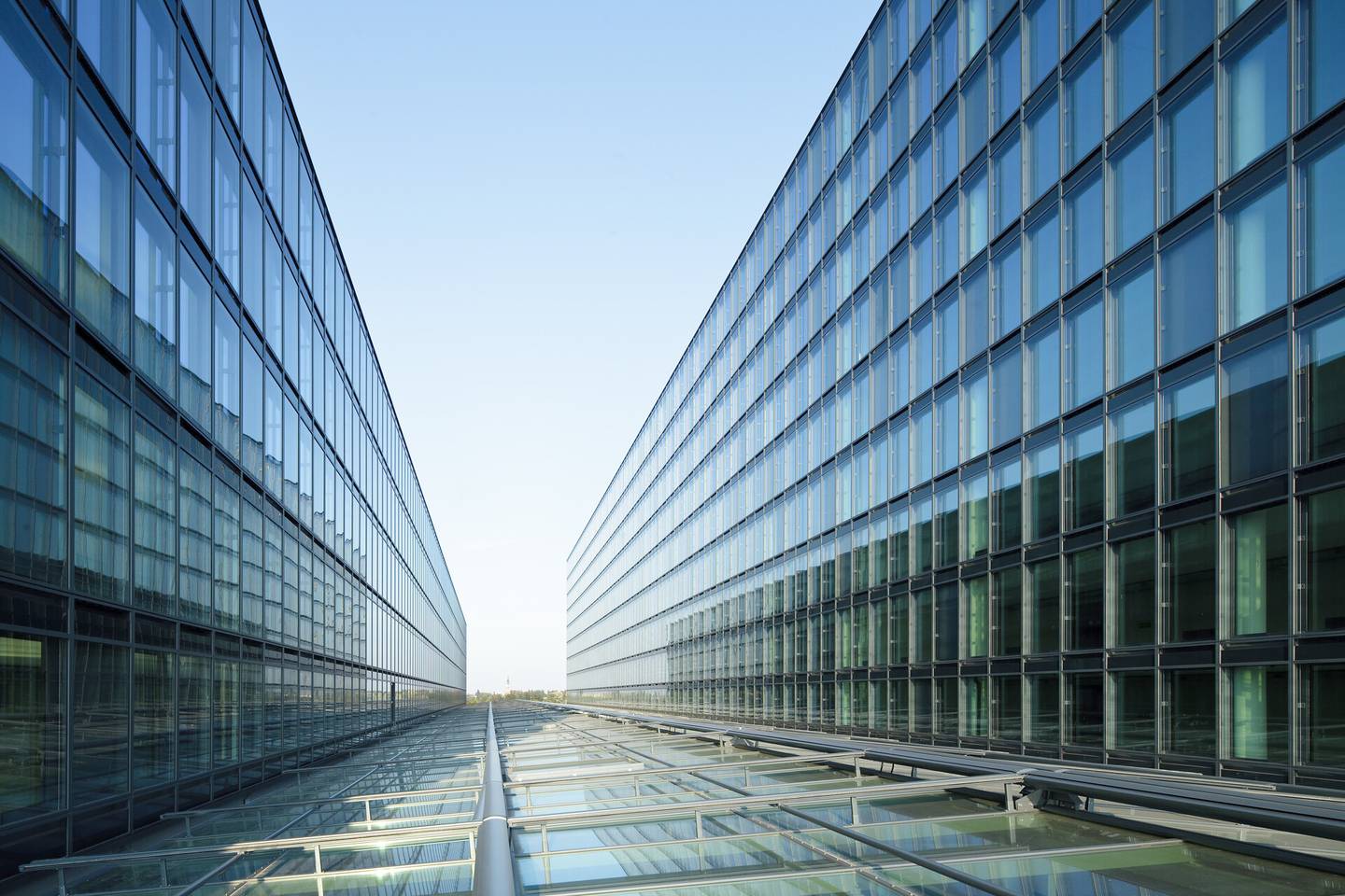 Glasfassade © OFRE Advisors Austria GmbH