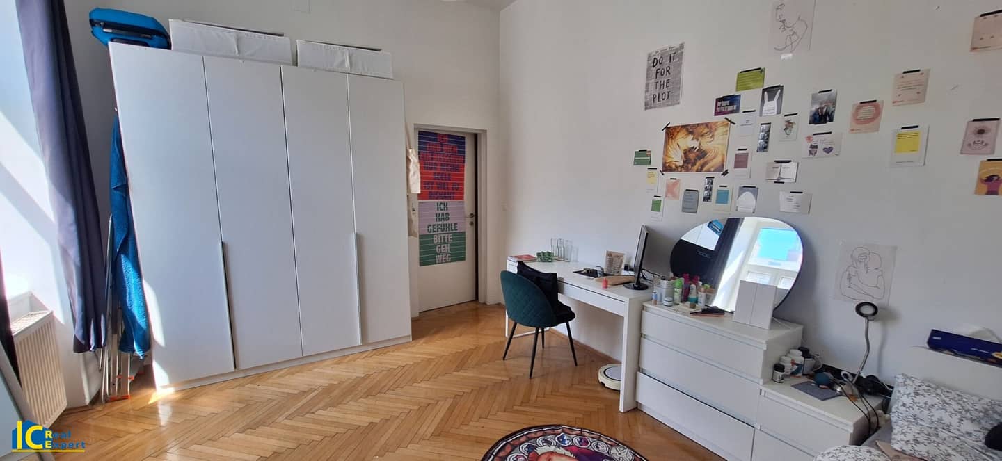 Unbefristete WG geeignete 3 Zimmer Altbau Wohnung ab 01.10.2026