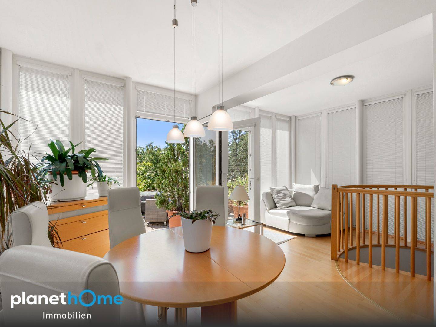 Dachgeschosswohnung mit großzügigem Dachgarten und Weitblick