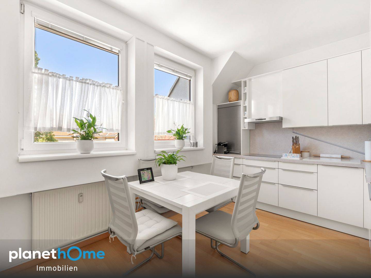 Dachgeschosswohnung mit großzügigem Dachgarten und Weitblick