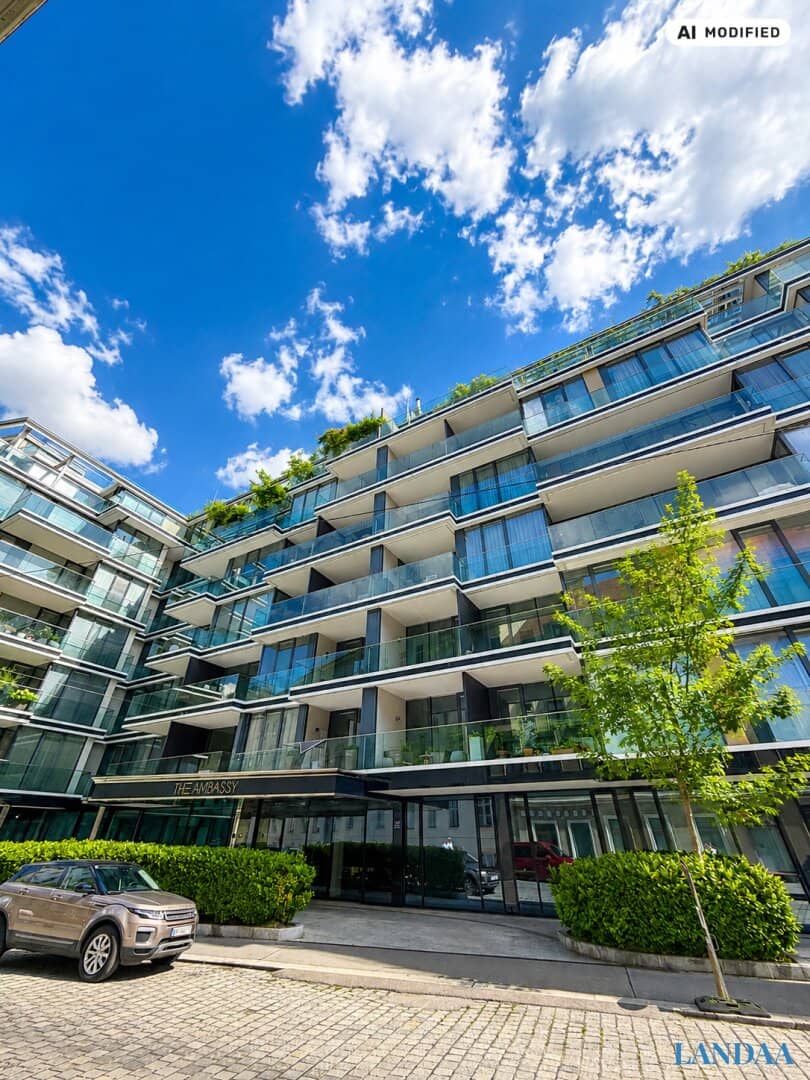 Premium Family Living in The Ambassy – rare 5-room with outdoor areas