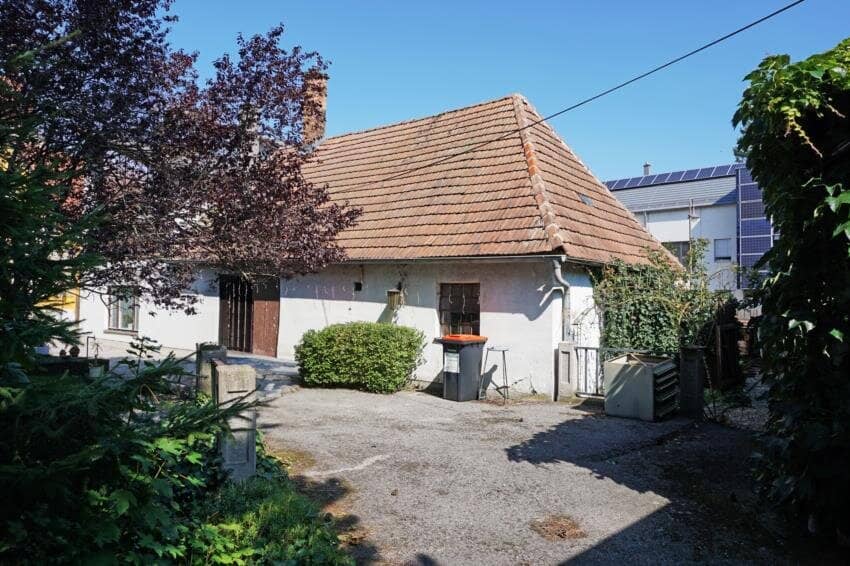 Wohnhaus mit Geschäftslokal, Garage im Zentrum Maria Anzbach