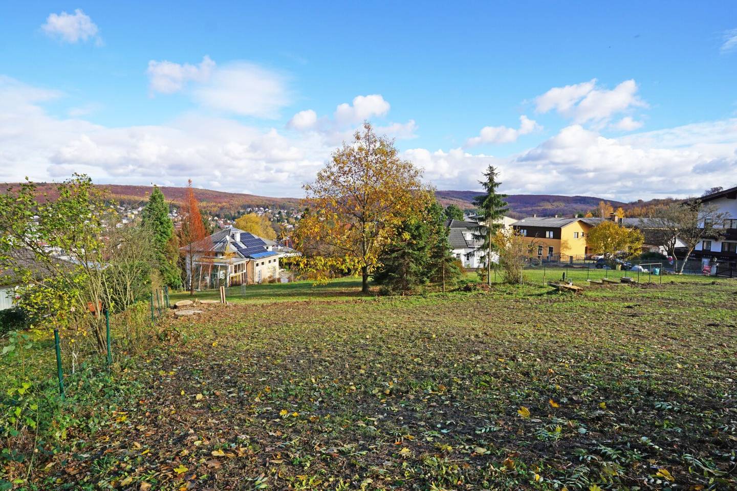 Magnificent building plot in a second row from the street