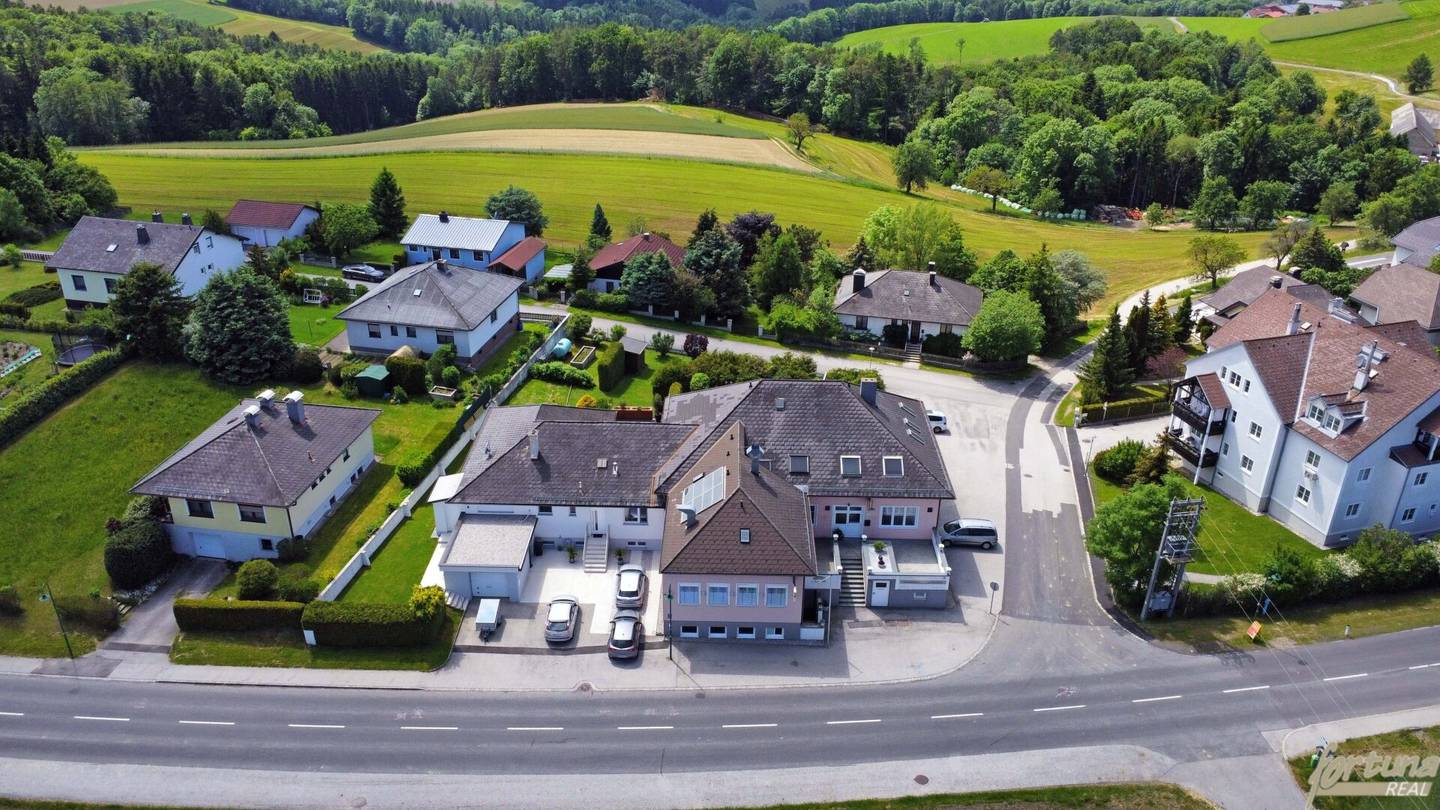 Besondere Großimmobilie mit vielfältigen Nutzungsmöglichkeiten im Herzen der Buckligen Welt