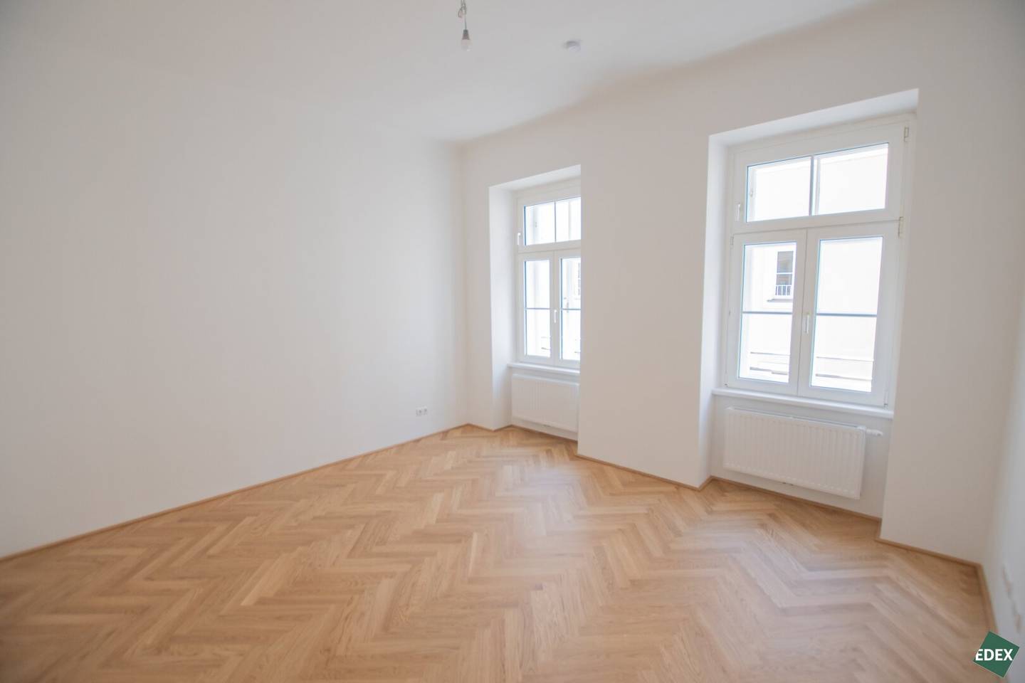 First occupancy after renovation: Beautiful 3.5-room period apartment in the 6th district