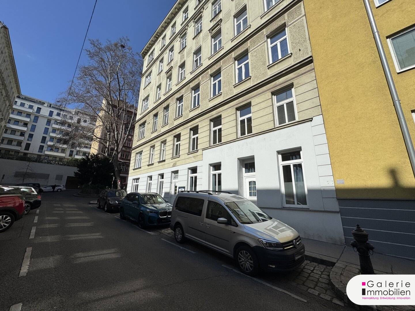 1090 Vienna | Near U4 U6 | street-facing old building unit with loft character | 182 m² | versatile use