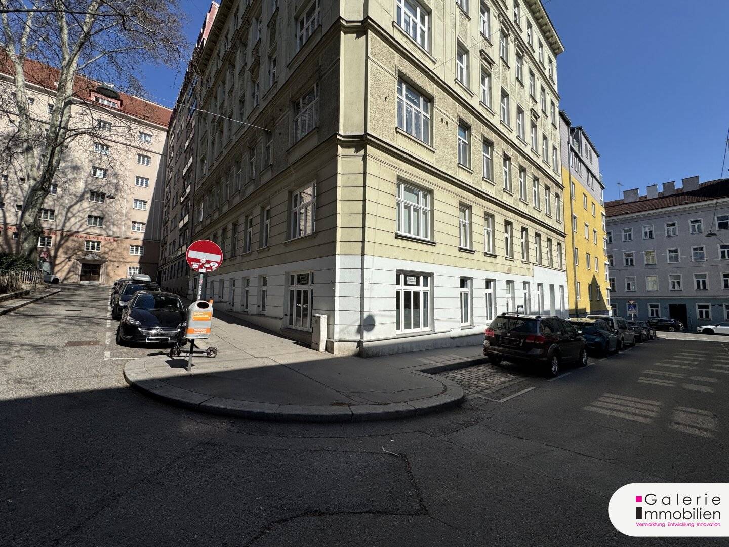 1090 Vienna | Near U4 U6 | street-facing old building unit with loft character | 182 m² | versatile use