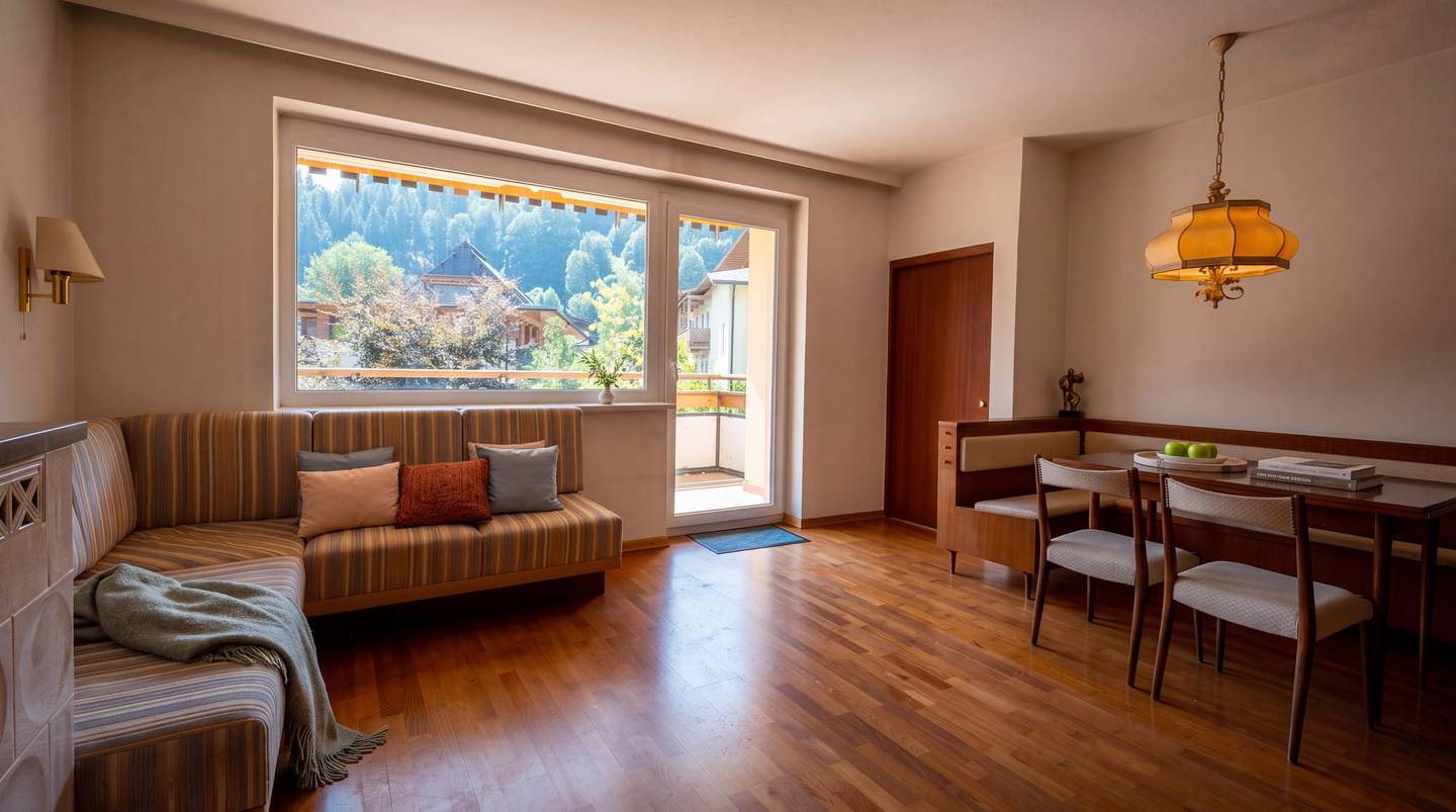Helle Wohnung mit Balkon und Garage in ruhiger Wohnlage