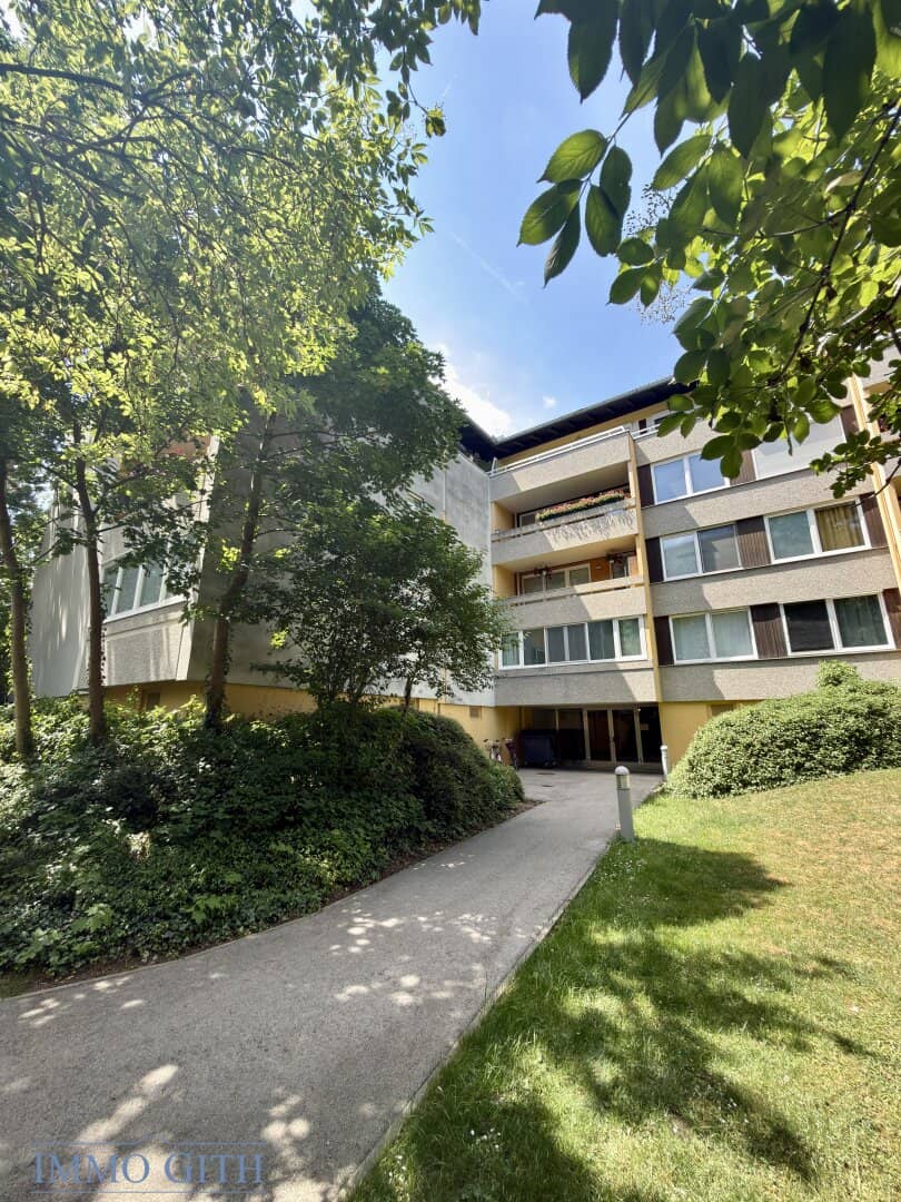 2-room garden apartment with loggia/wintergarden character, generous garden area &amp; garage parking in green quiet location of Baden for sale!