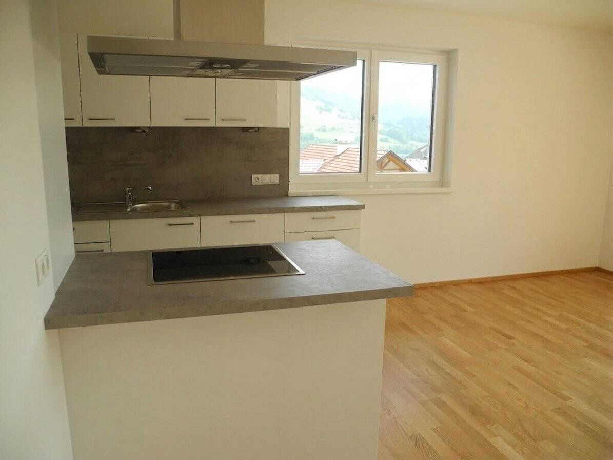 Like-new 3-room rental apartment in Oberwang with Carport and beautiful distant view