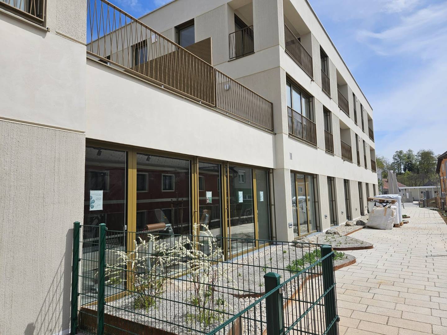 Bright apartment in central location with loggia
